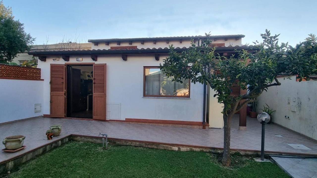 Villa Sinforosa - Mondello Eksteriør billede